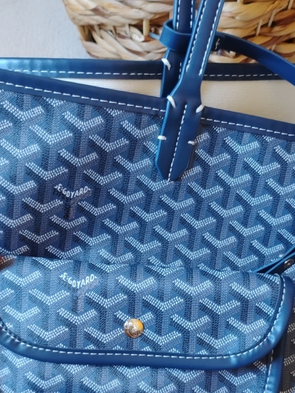 Tote - Picture 4 of 5